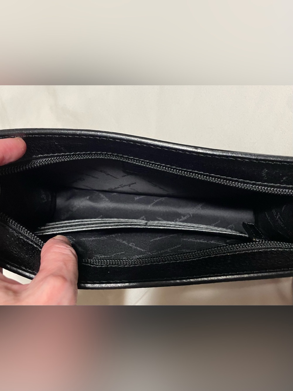 Ferragamo Authentic Vintage Black Zippy Zip Wristlet/Clutch with Gold Hardware - Picture 4 of 10